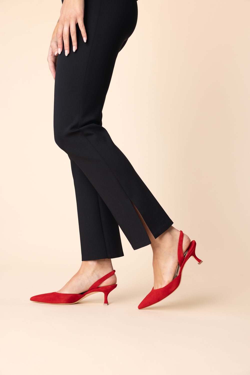 MANOLO BLAHNIK-Carolyne Pump 50 - Bright Red-